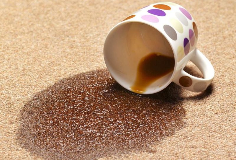 از بین بردن لکه چای روی فرش | رفع لکه چای از روی فرش